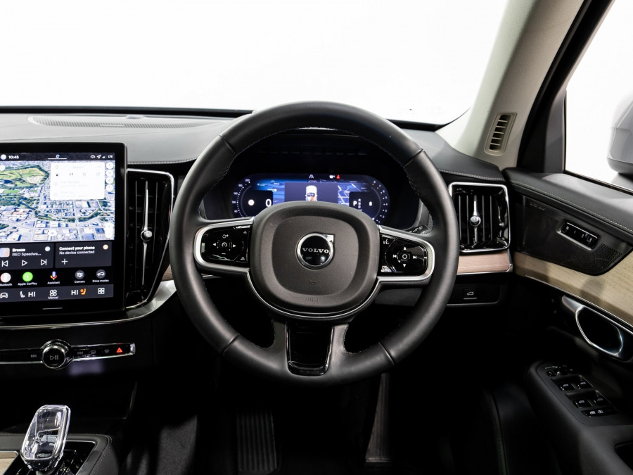 2025 Volvo XC90 L Series Ultra B5 Bright SUV Image 16