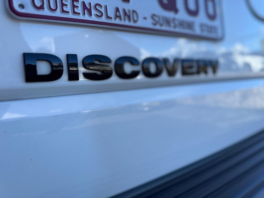 2015 Land Rover Discovery Series 4 SDV6 HSE SUV Image 25
