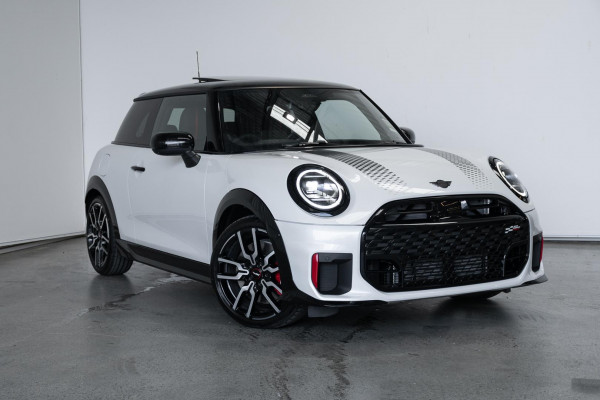 MINI Cooper JCW Favoured F66
