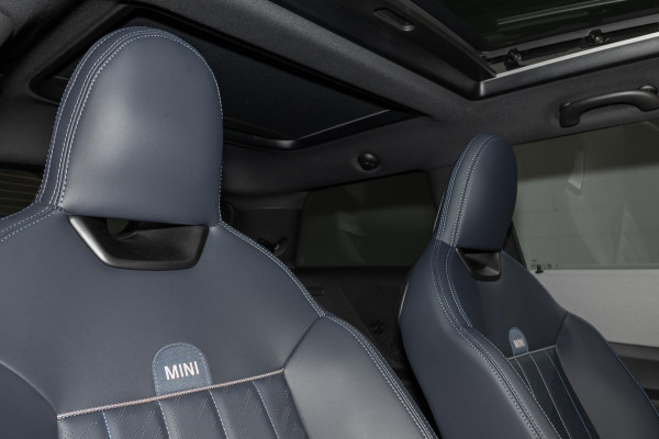 2025 MINI Cooper F65 S Favoured Hatch image 10