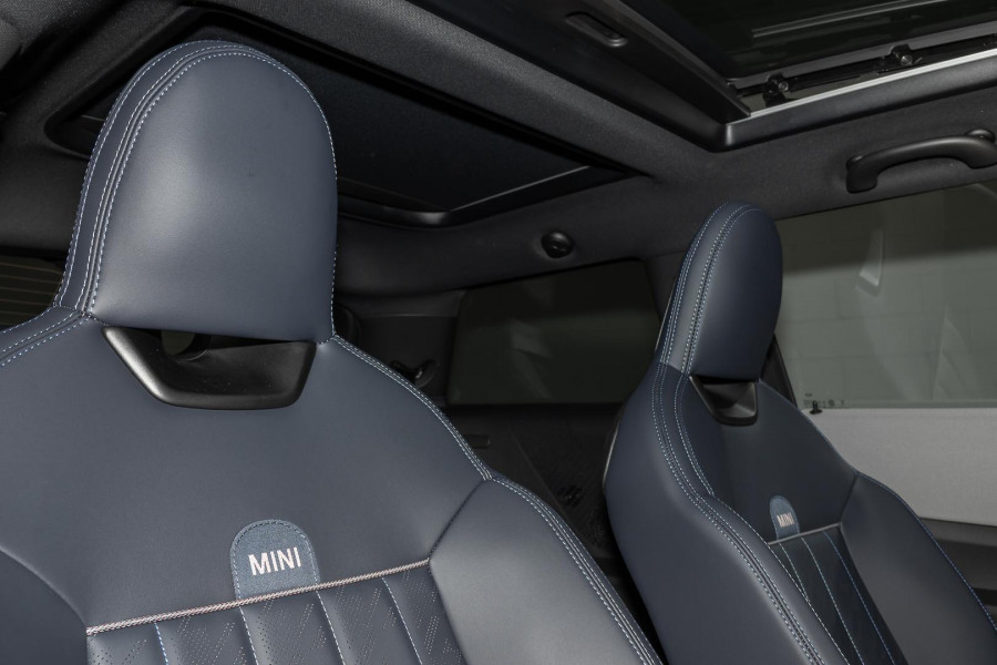 2025 MINI Cooper F65 S Favoured Hatch