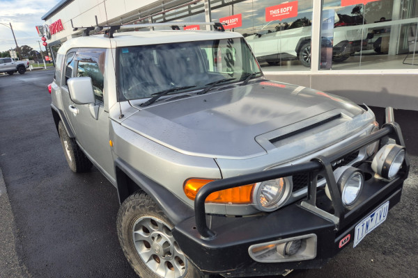 2012 MY13 Toyota FJ Cruiser GSJ15R  SUV Image 4
