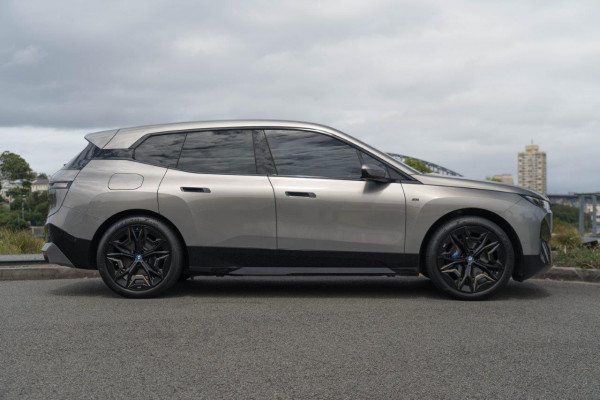 2022 BMW Ix M60 SUV Image 7