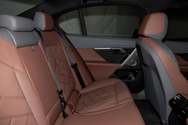 2026 BMW 5 Series G60 540d xDrive Sedan image 9
