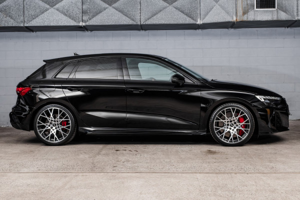 2025 Audi RS 3 GY  Hatch image 3
