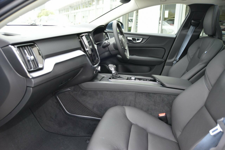 2019 MY20 Volvo V60 F-Series T5 Momentum Sedan Image 9