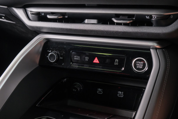 2026 Audi Q5 e-hybrid 270kW SUV image 13