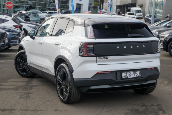 2027 MY26 Volvo EX30 Cross Country  Ultra Twin Motor Performance SUV image 2