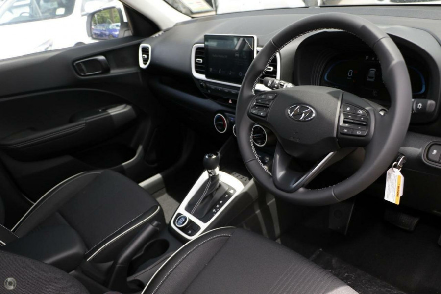 2025 Hyundai Venue QX.V5 Active SUV Image 6