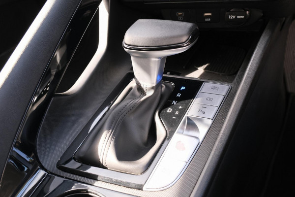 2024 Hyundai i30 CN7.V2 Hybrid Sedan Image 16