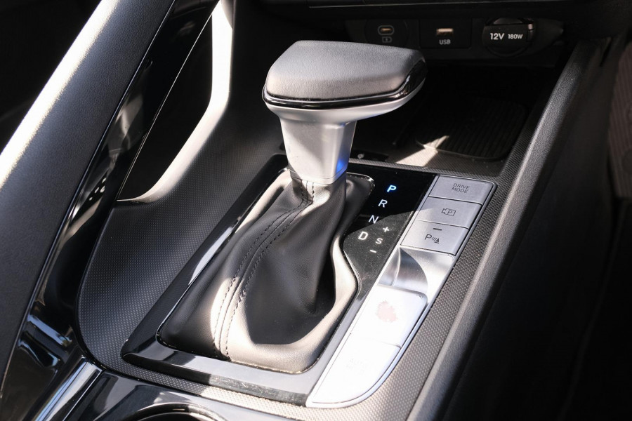 2024 Hyundai i30 CN7.V2 Hybrid Sedan Image 16