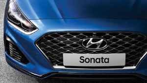 Sonata Hyundai cascading front grille.