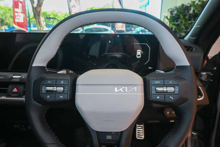 2025 Kia K4 CL4m GT-Line Sedan Image 12