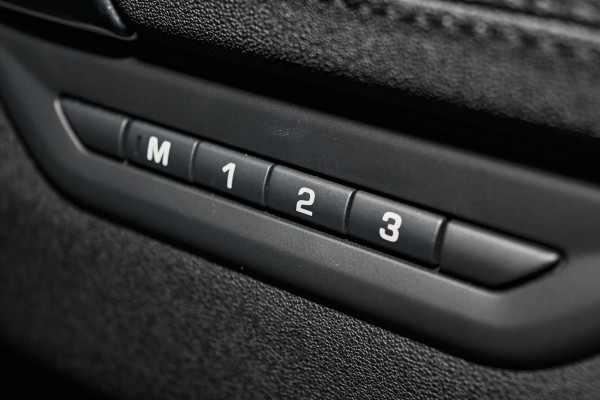 2024 MY25 Land Rover Discovery Sport L550 P200 S SUV image 13