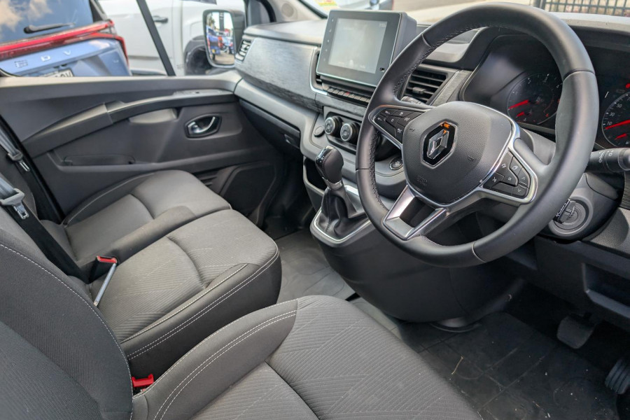 2023 Renault Trafic X82 Premium Van Image 8