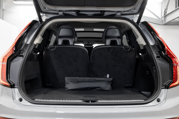 2026 Volvo XC90 L Series Ultra B5 Bright SUV Image 8