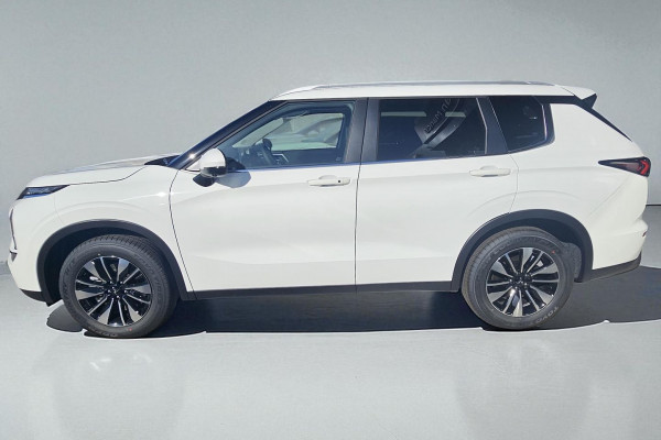 2025 Mitsubishi Outlander ZM LS SUV Image 5