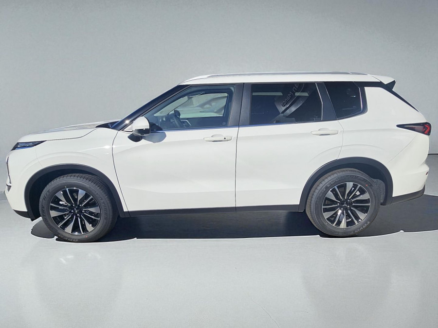 2025 Mitsubishi Outlander ZM LS SUV Image 5