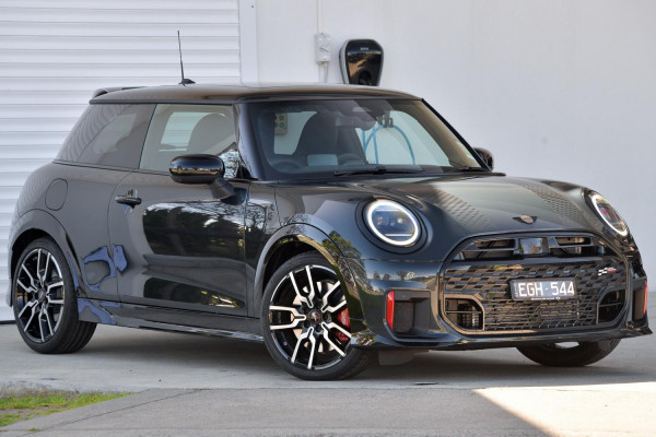 MINI Cooper JCW Favoured F66