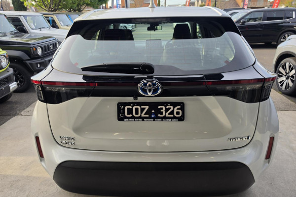 2023 Toyota Yaris Cross MXPB10R GX SUV Image 8