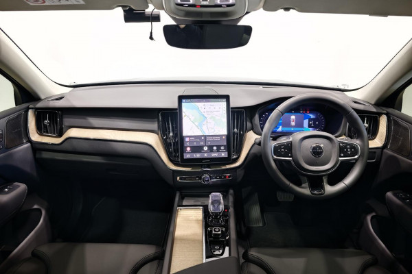 2025 MY26 Volvo XC60 UZ Plus B5 Bright SUV Image 19