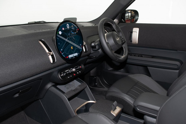2026 MINI Countryman U25 S Favoured SUV image 8