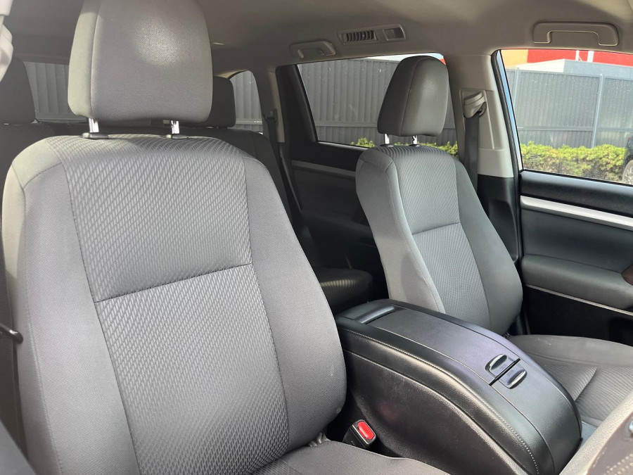 2017 Toyota Kluger GSU55R GX SUV Image 11
