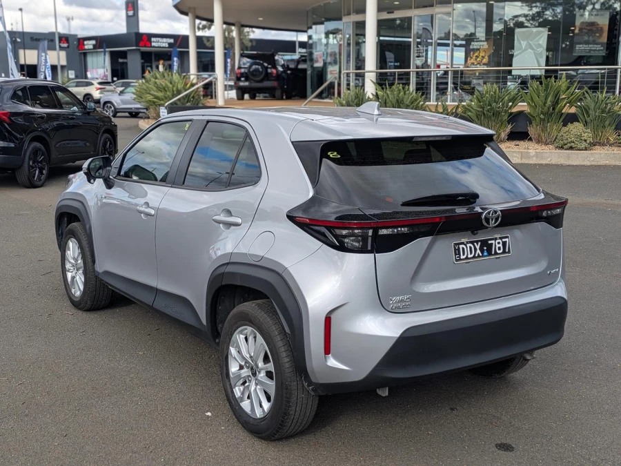 2024 Toyota Yaris Cross MXPJ10R GX SUV Image 5