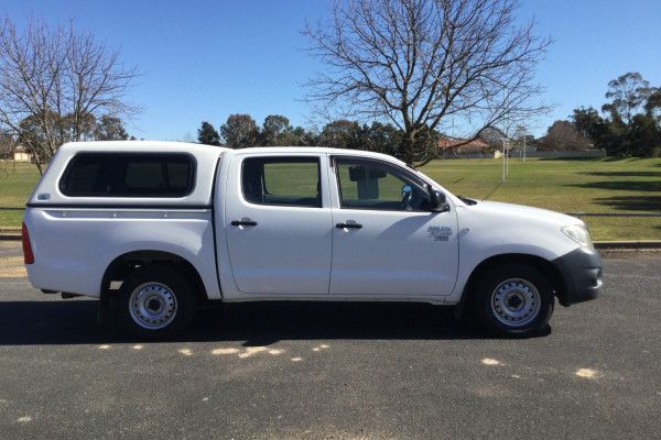 2009 Toyota HiLux 6M7099000 Workmate Ute