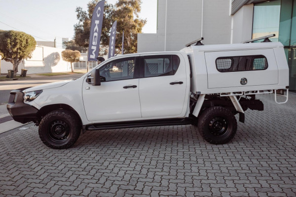 2019 Toyota HiLux GUN126R SR Cab Chassis Image 14