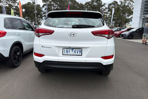 2018 Hyundai Tucson D3W52GA1FDD998 Active SUV Image 4
