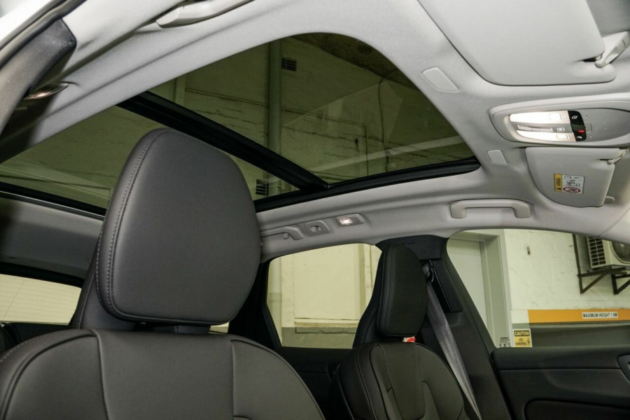 2026 Volvo XC60 UZ Plus B5 Bright SUV Image 15