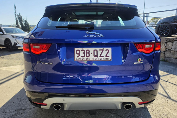 2016 MY17 Jaguar F-PACE X761 First Edition SUV Image 8