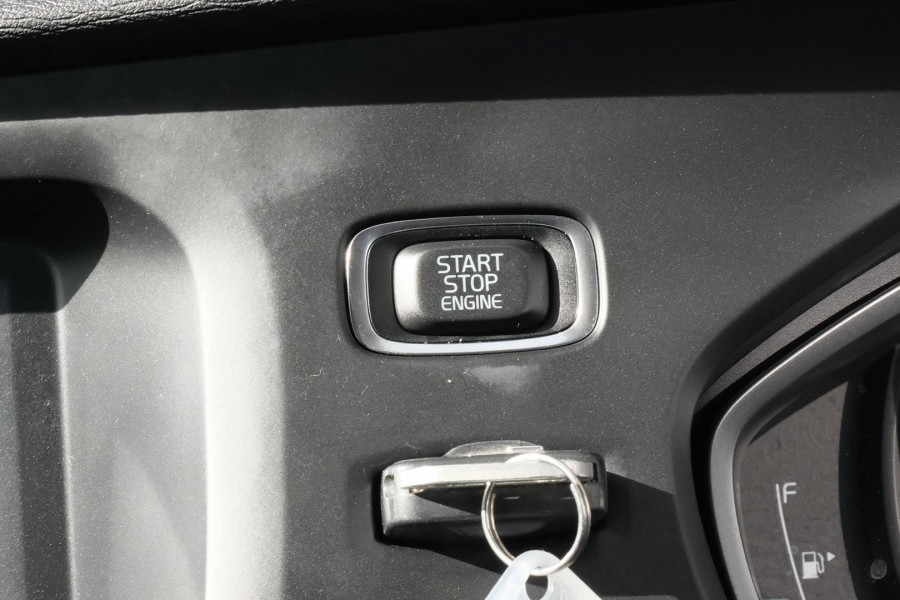 2015 MY16 Volvo V40 M Series T3 Kinetic Hatch Image 16