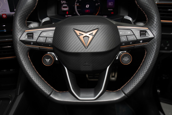 2025 Cupra Formentor VZx SUV image 15