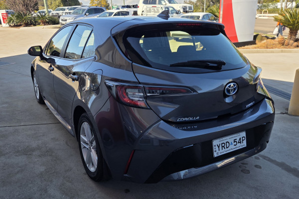 2022 Toyota Corolla ZWE219R  Ascent Sport Hybrid Hatch Image 5