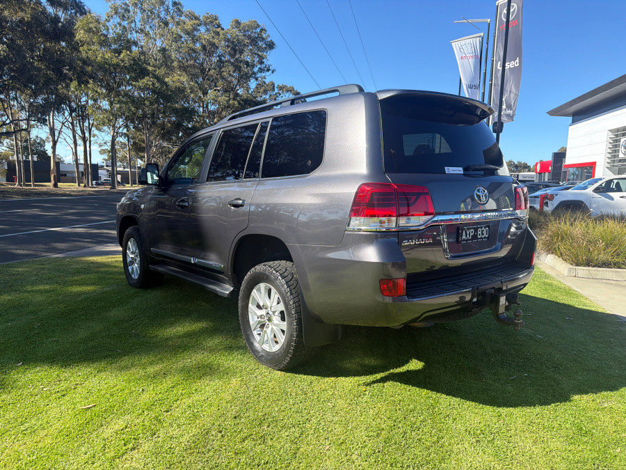 2018 Toyota LandCruiser 5450790G0 Sahara Wagon Image 3