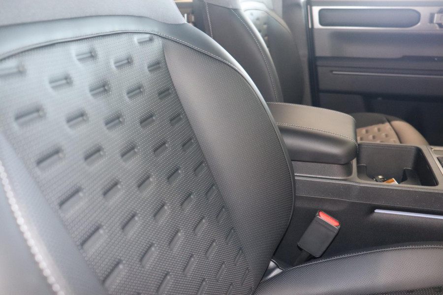 2025 MY26 Kia Tasman TK SX+ Ute Image 22