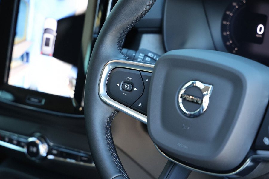 2026 Volvo XC40 XZ Plus B4 SUV Image 9