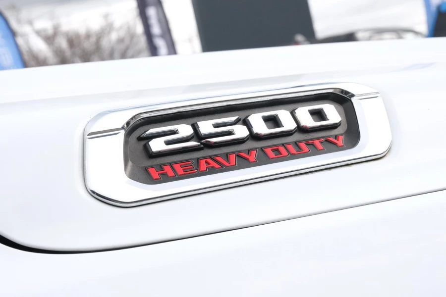 2021 MY22 Ram 2500 DJ Laramie Ute Image 22