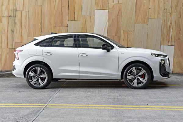 2026 MY25 Audi Q3 F3 TFSI 150kW Quattro Launch edition SUV image 3