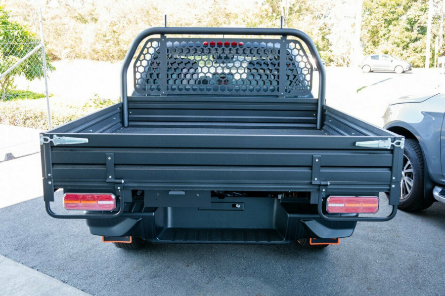 2025 MY25.5 Isuzu D-MAX RG SX High Ride Cab Chassis Image 3