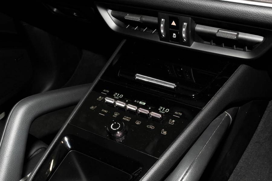 2025 Porsche Cayenne E-Hybrid SUV