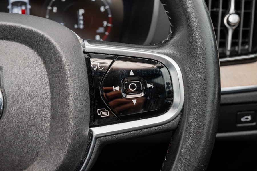 2020 Volvo XC60 UZ T5 SUV Image 12