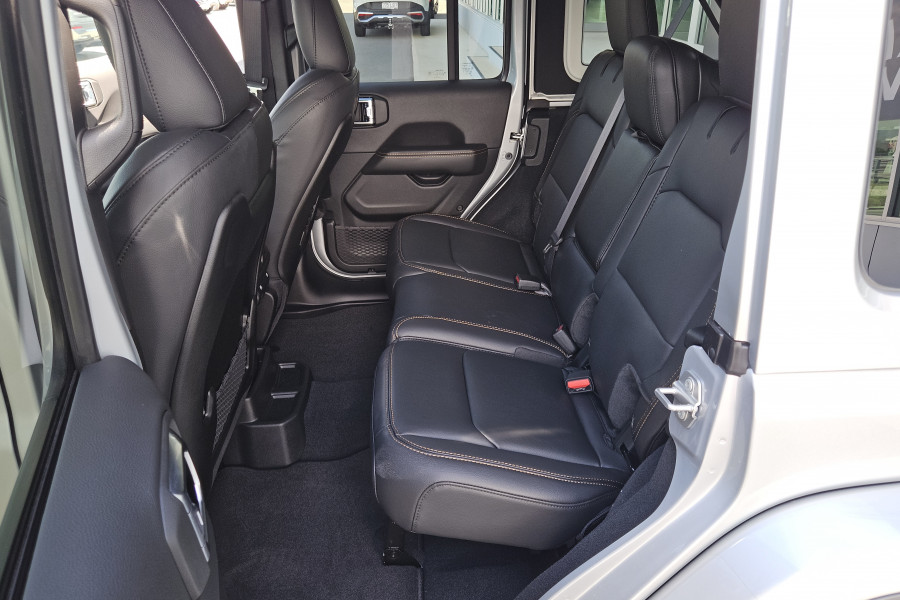 2023 Jeep Wrangler SUV Image 15