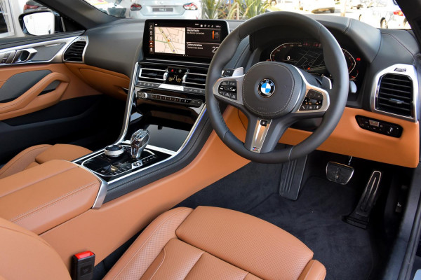 2026 BMW 8 Series G15 LCI 840i M Sport Coupe image 4