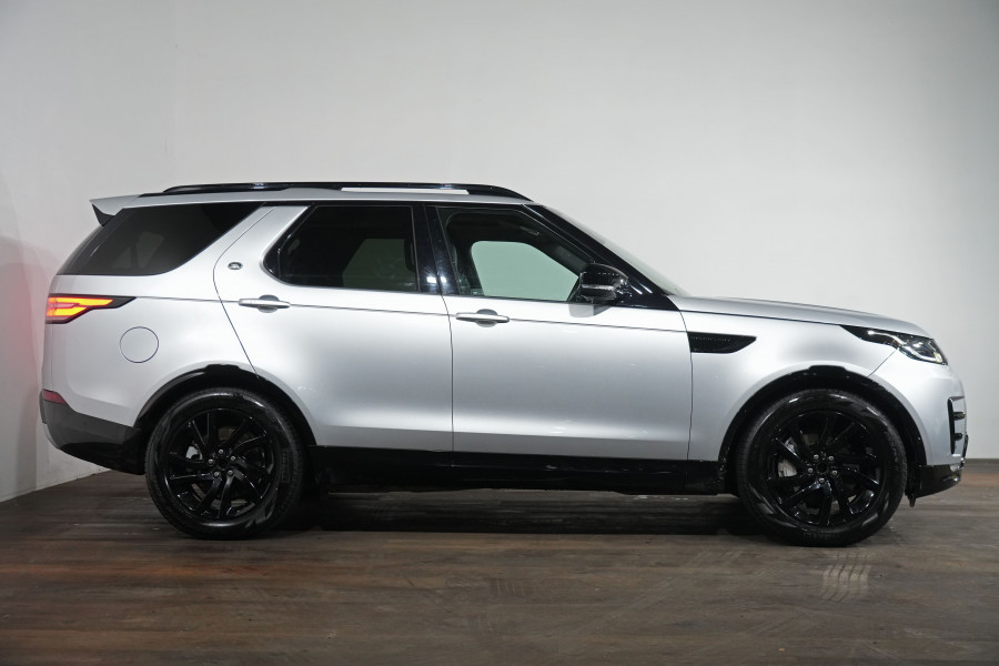 2020 Land Rover Discovery Series 5 SDV6 Landmark SUV Image 4