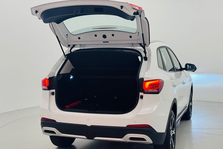 2025 MG ZS ZS32 Essence SUV Image 11