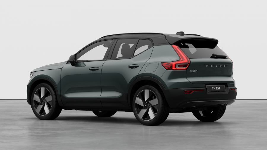 2026 Volvo EX40  Ultra Twin Motor Performance SUV Image 3