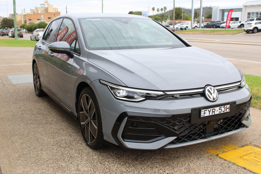 2025 Volkswagen Golf 8.5 110TSI R-Line Hatch Image 8